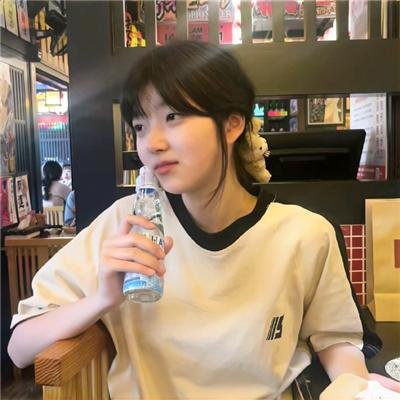 港城船王家来了个小福